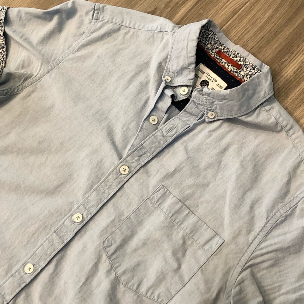 Short Sleeve Button Up Collared Shirt Men’s